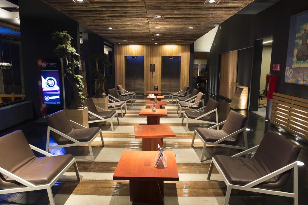 Готель Enjoy Chiloe Кастро Екстер'єр фото The lounge at the airport
