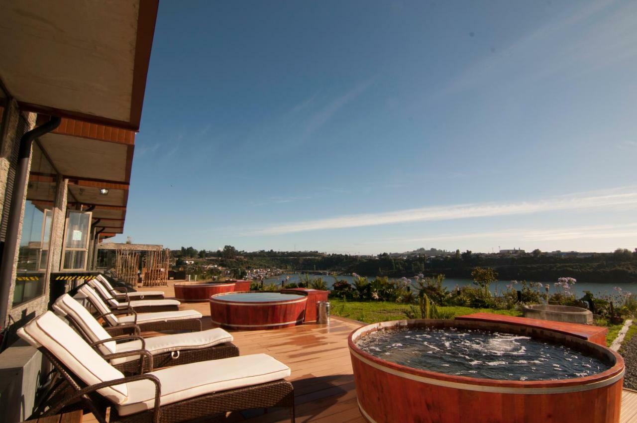 Готель Enjoy Chiloe Кастро Екстер'єр фото The hot pools at the hot springs